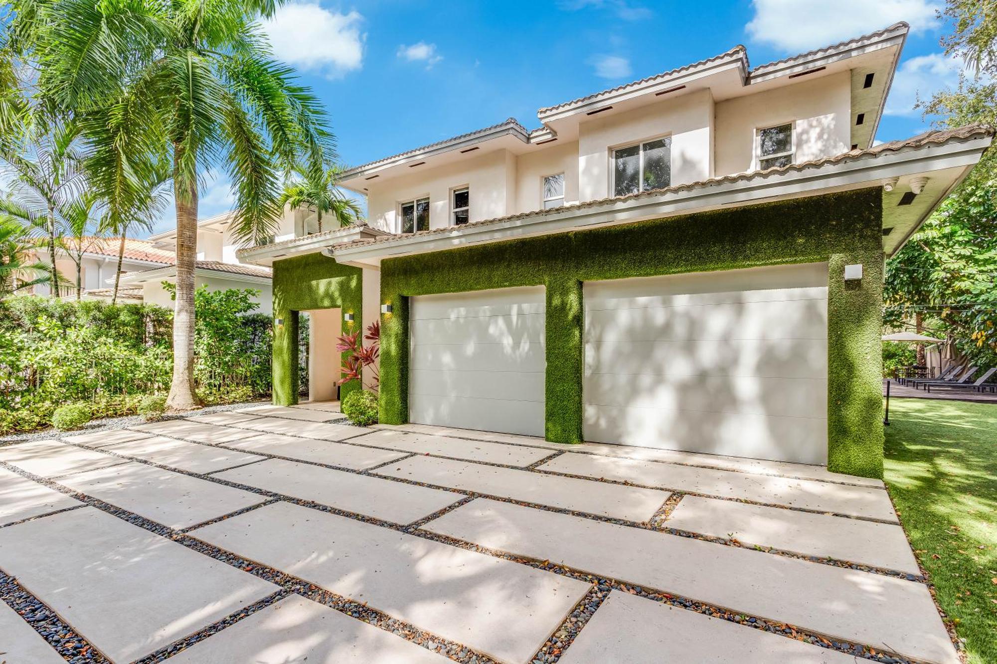 Villa Roxi, A Stylish 5br Getaway With Pool In Coconut Grove *