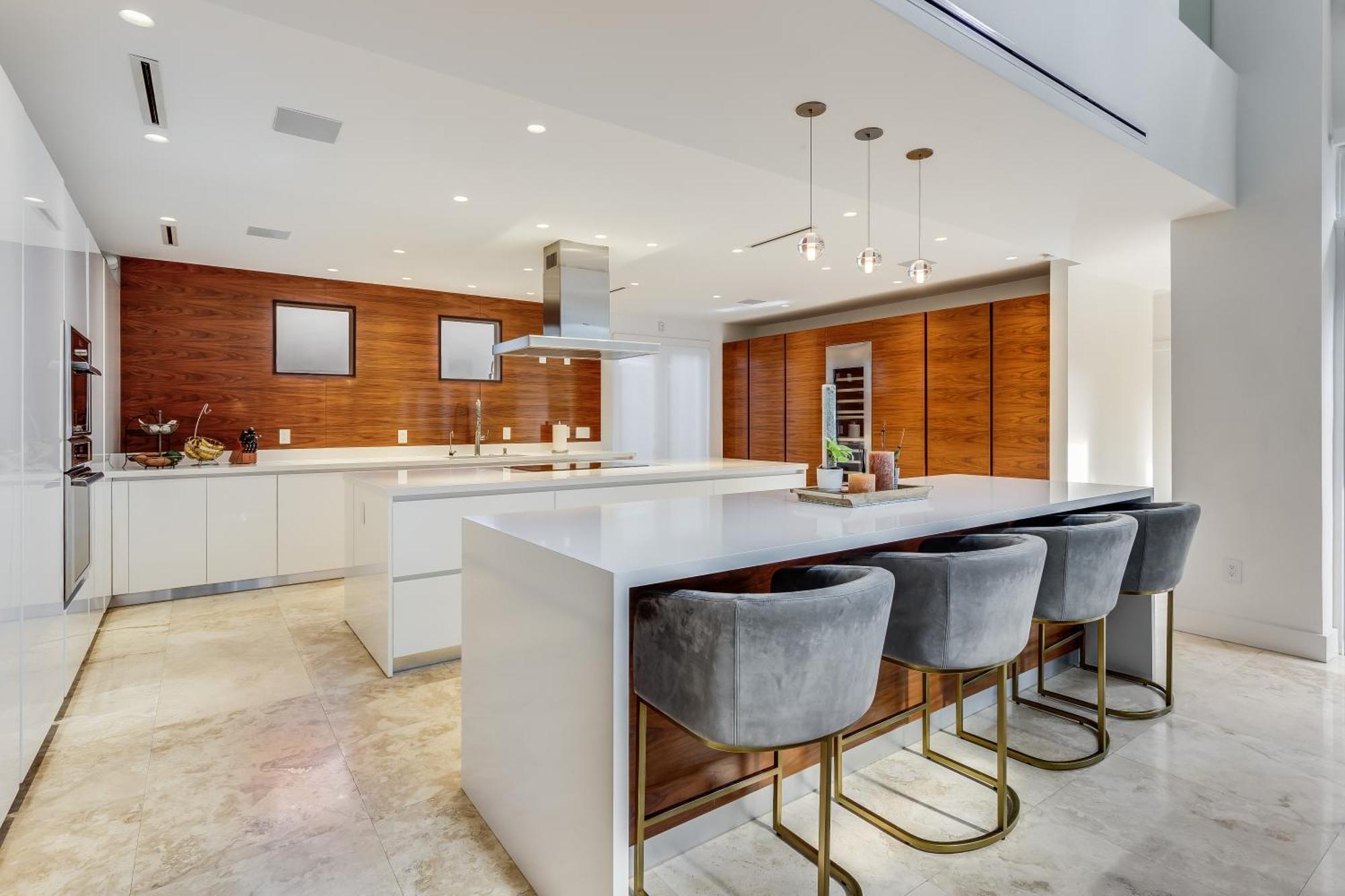 Roxi, A Stylish 5br Getaway With Pool In Coconut Grove